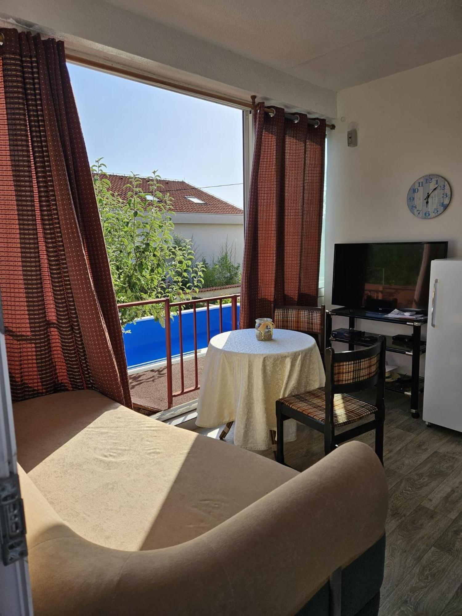 Apartments With Swimming Pool 9X4M Селце Экстерьер фото
